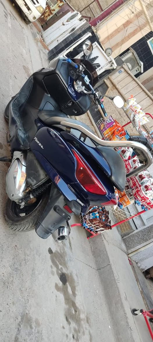 سلام عليكم 
فورزه صفر 8 
6كير /و3تحويلات /سبايدر خلفي نيكل/  قبق كلجات نيكل /منضومه زنون/
ماشيه 45الف دراجه كفاله عامه 
مكاني حي لبساتين  لسعر مليون و150الف وبيها مجال او مراوس 
***********
