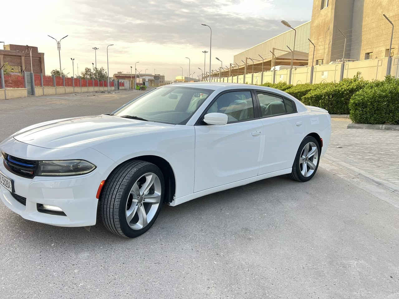 سلام عليكم دوج جارجر موديل ٢٠١٩. رقم أربيل جديد
سياره وارد كنديه داخله كلين تايتل كفاله عامه  
سياره جاهزه من كلي نواحي ستعمال شخصي كلش جديد. مابيه أي نقص
مواصفات SXTمعروفه 
مكينه ٣٦٠٠سته سنندر
ماشيه ٦٥ ميل
حاس خلفي 
كشنات حضن 
كشفات بالدعاميه 
هيتو بالمرء
كأمره خلفيه 
العنوان البصره 
***********
