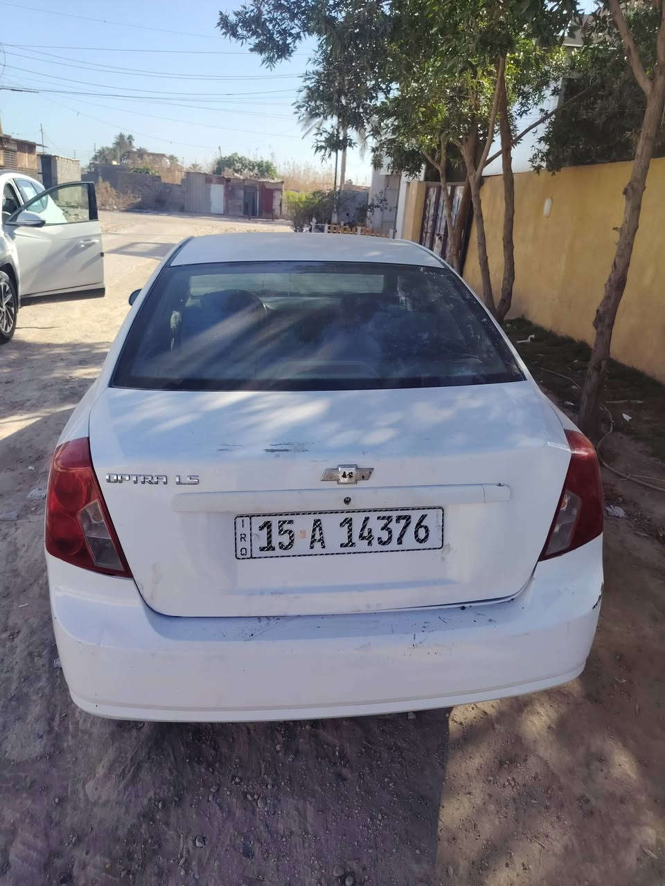 السلام عليكم اوبترا 2011 بيها ثلاث قطع صبغ السعر 60 العنوان بغداد ابو غريب ***********
