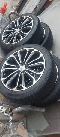 شباب تخم ويل كورلا حجم ١٧ اصلي شركه وتخم تاير نضيف اللبيع مكان بغداد ز...