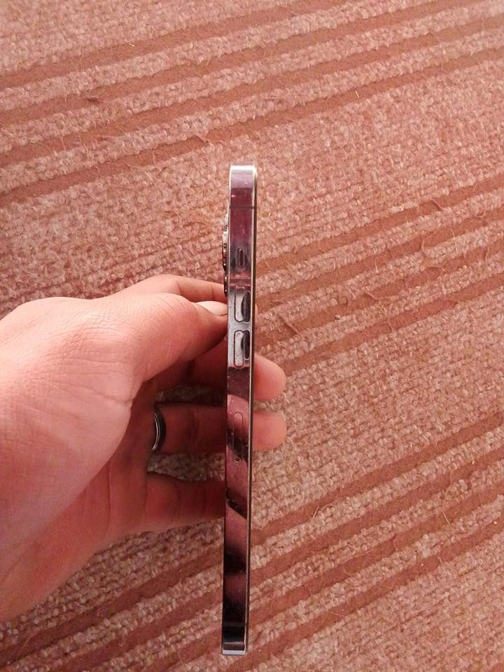 السلام عليكم ❤️
آيفون ١٤برو ماكس ذاكره ٢٥٦
بطاريه٨٤
مبدل شاشه اصليه ثلاث خيارات
بيه كسور بالضهر الضهر اصلي ما مبدل
خط واحد 
فيس إيدي شغال
استعماله قليل كلش بحيث استعمال الاسبوعي ٦ساعات 
للاتصال و واتساب على الرقم ***********
ولا ترمش ما عندي رصيد 😏
