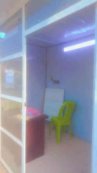 #كشك_للبيع 

الحجم / 2 في 3 
كهربائيات كامله /ارضيه خشب/ طول مترتين ونص /باب 90 سم/العنوان محاويل حي 17 اباب طابو محاويل /

السعر / 850 وبي مجال بسيط جدا 
للاستفسار/ ***********
