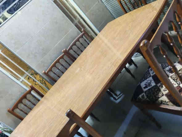 سلام عليكم ميز طعام خشب ثقيل ويا 7 كراسي جديد استعمال شهر زلغ مابي سعره 175 وبي مجال بصيط حق الجيه مكاني بغداد الغزاليه اي استفسار تصال علئ رقم *********** بي واتساب
