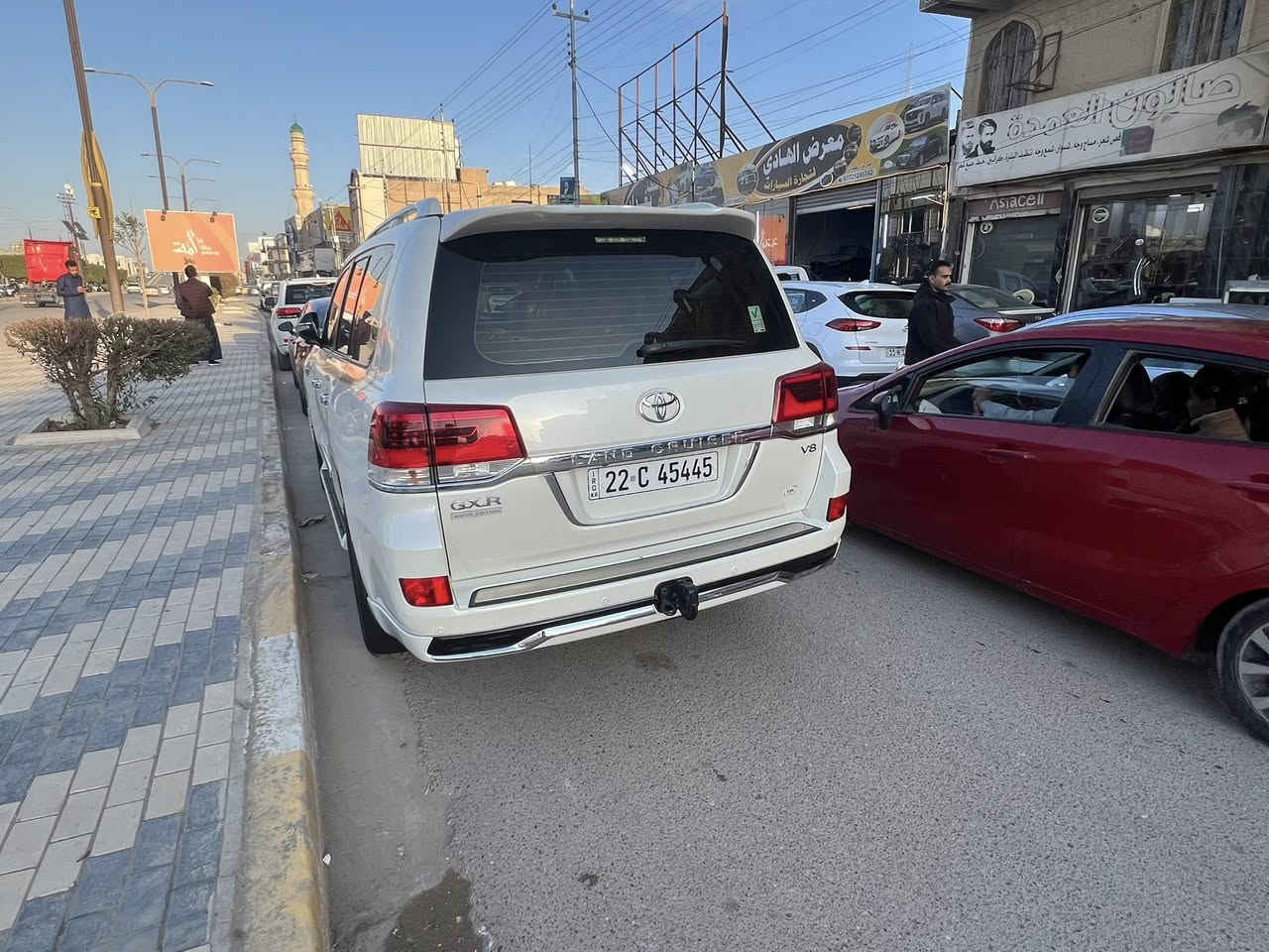 السلام عليكم لاندكروز  2017 ماشيه 140 مكفوله 8 سلندر فول مواصفات السعر  4 شدات 80 ورقه ***********
