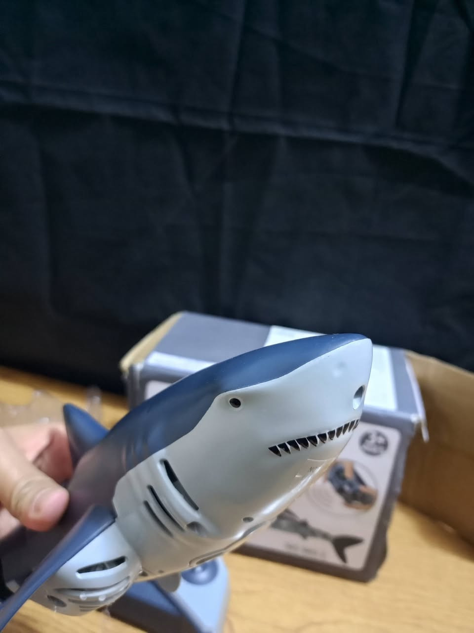 لعبه تخبل سويم شارك.   Swim Shark

قرش يغوص بالماء والتحكم يتم عن طريق جوستك خاص بي كلش كيوت يعطي ضوء من الاعلى ونافوره اعلى الرأس 

🫰🫰🫰🫰🫰🫰🫰🫰🫰🫰🫰🫰🫰🫰🫰🫰

خلي سعر   ❤️💞💕🩷🫠

اذا تردون فيديو للتوضيح خاص


**إذا كنت صاحب هذا الإعلان وتريد حذفه لأي سبب، رجاءا أرسل رسالة إلى الدعم الفني**