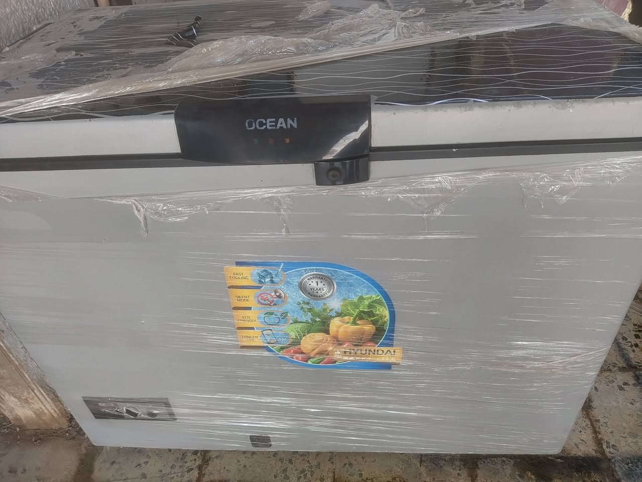 مجمدة وثلاجة جديدات للبيع السعر 350العنوان بغداد التواصل على هذا الرقم ***********
