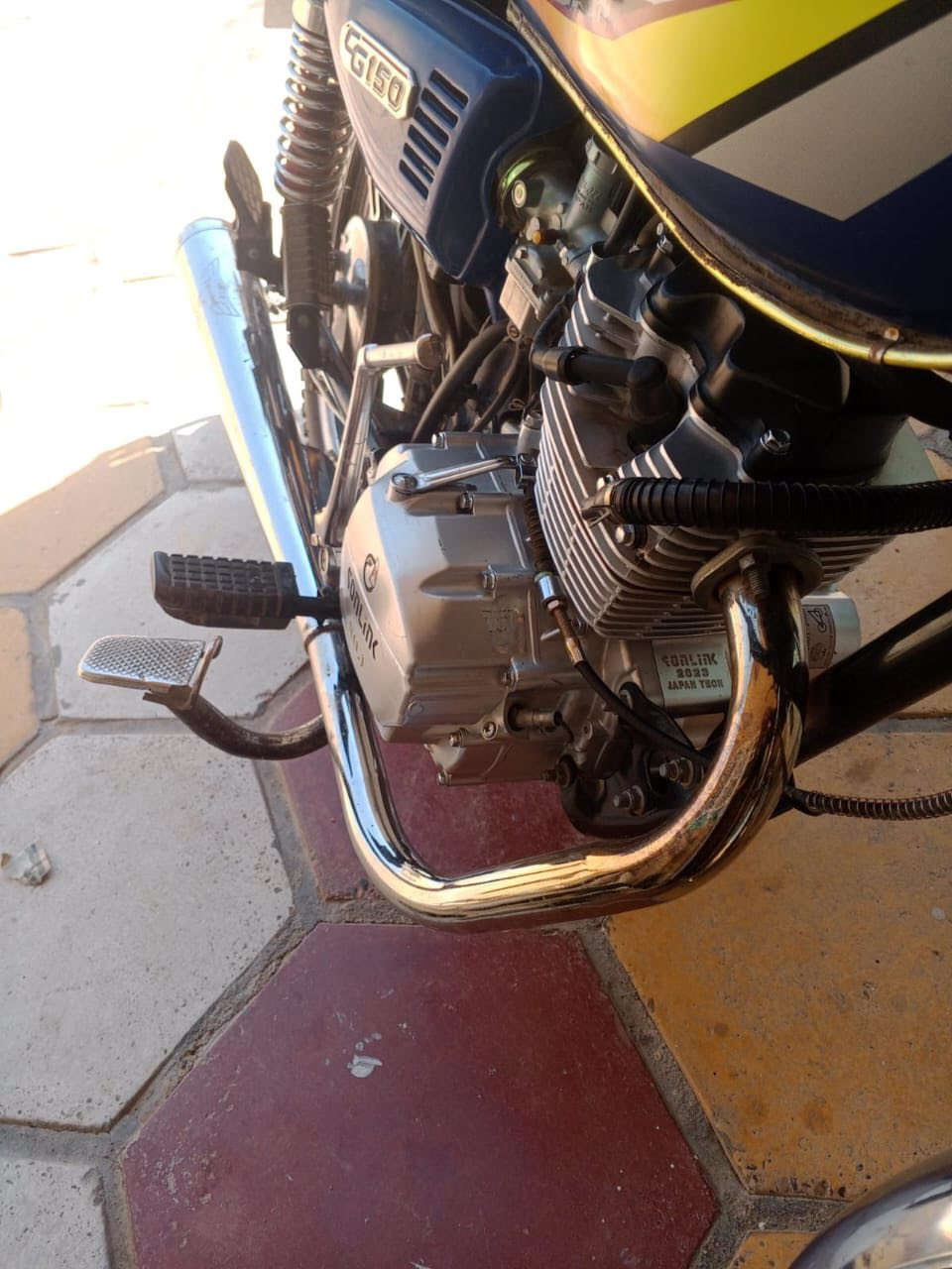 السلام عليكم دراجه ايراني موديل ٢٣ اوراق كامله وكلش نضيفه شرط الشلعه  المكان بغداد حي اور سبع قصور 
السعر ٥٥٠ وبيها مجال حك الجيه الرقم ***********
