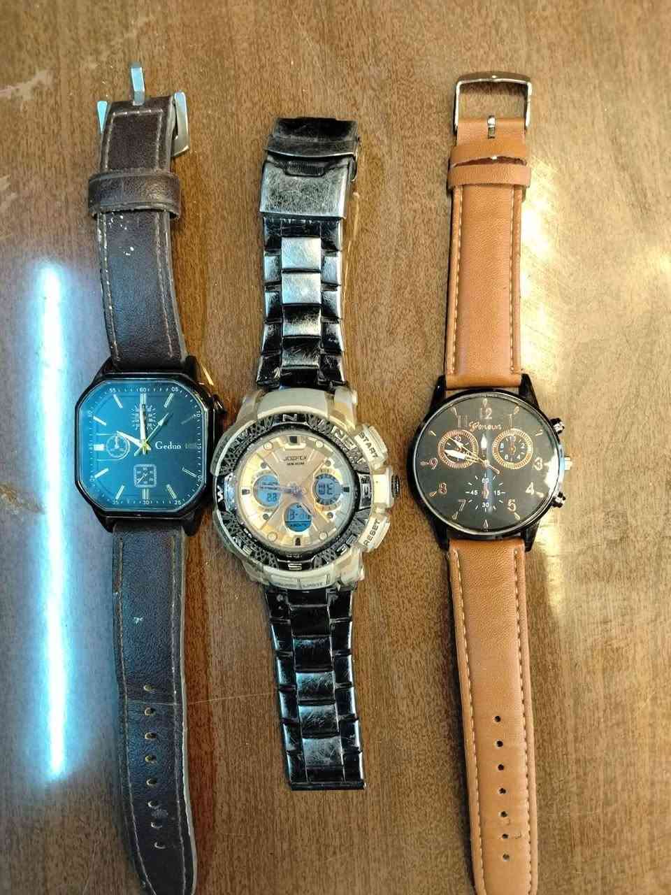 مجموعة ساعات رجالي وستاتي 
كلهم شغالات 
السعر ١٥ دينار شامل التوصيل 
0798586499


**إذا كنت صاحب هذا الإعلان وتريد حذفه لأي سبب، رجاءا أرسل رسالة إلى الدعم الفني**