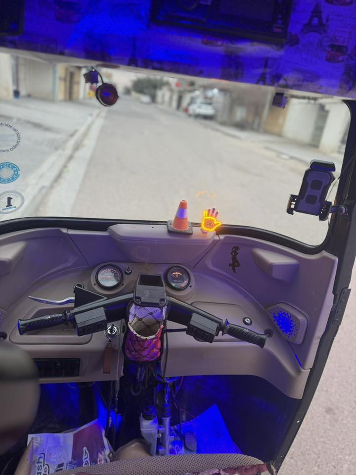 تكتك باجات مديل 22شهر 11رقم وسنويه بسمي ثاني يوم تحويل 8000وبيها مجال للشراي فقط مكاني بصره***********
