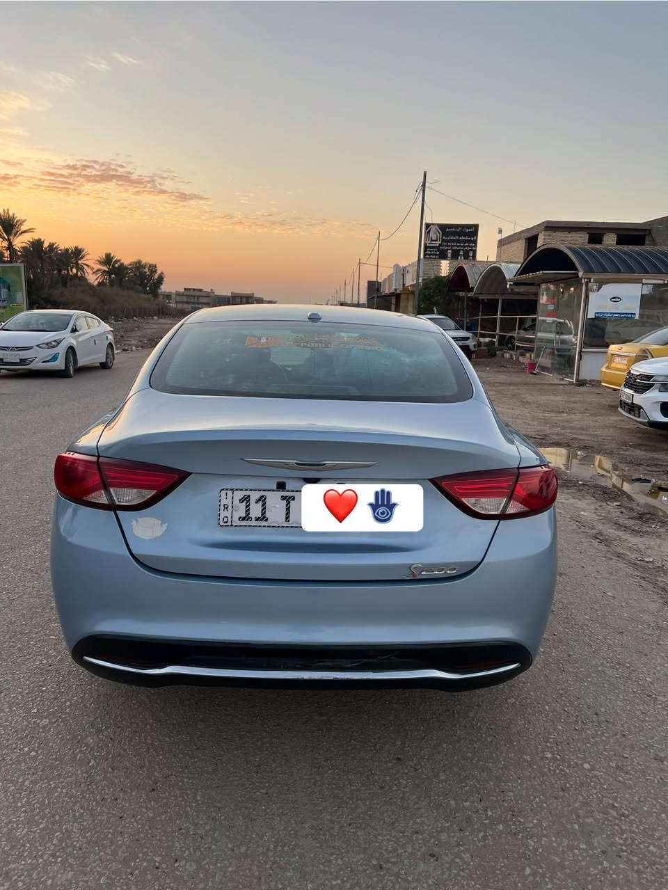 سلام عليكم
كلايسلر c200.     2015
السياره كدامكم نضافة مفوله وتجي بنفسك وتشوف 
مواصفات كامله عدا البانوروما 
تبريد تدفئه 
منضومه زنون كامله ب300الف 
گير محرك مكفولات لاتنقيص لاتبخير لافتح 
حادثها جانبي باب وجاملغ من امريكا 
وهذا رقمي للتواصل ***********
