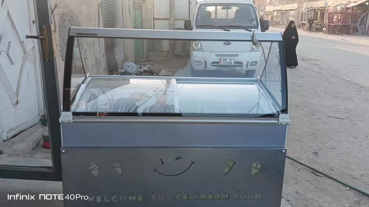 عارضة ايس كريم نضافه ٩٠/ بل ١٠٠ موجودة في نجف نوع إيراني اتصال واتساب فقط ***********
