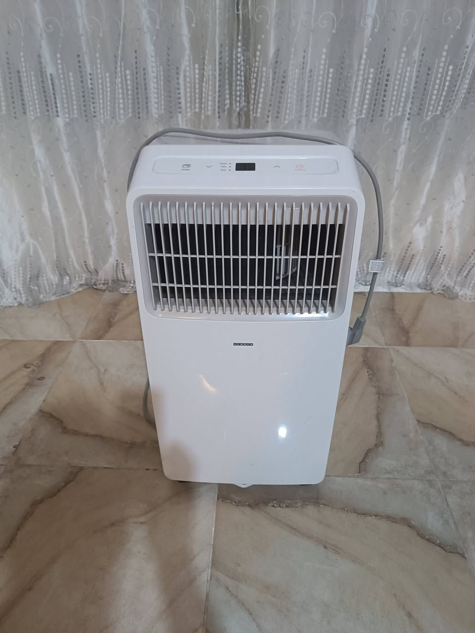 سبلت متنقل للبيع
اقتصادي تبريد فول سهل الحركة 
موجود أربيل 
***********
