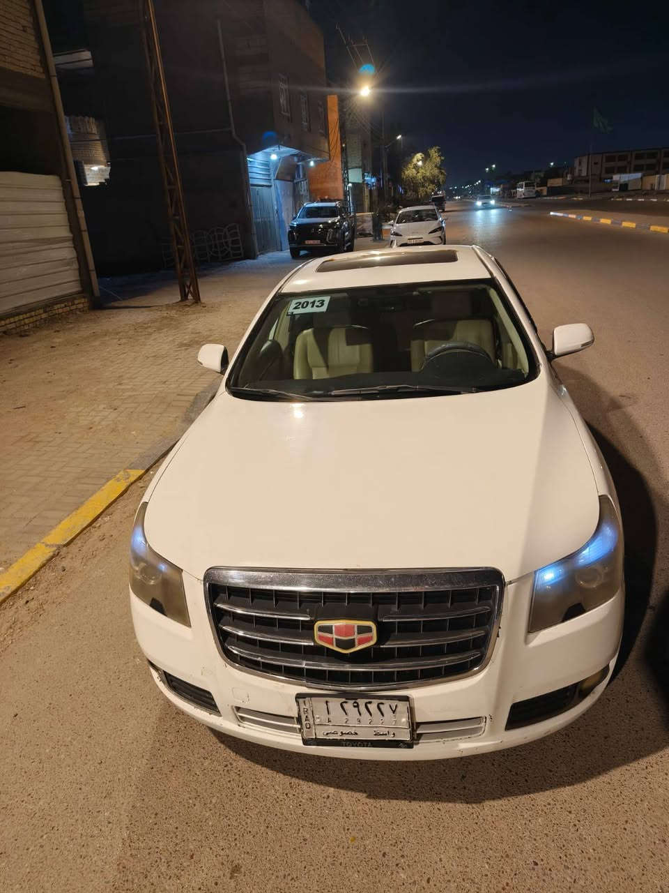 السلام عليكم من رخصة الادمن سيارة امكراند 13بسمي محرك مستبوشي للبيع السعر 60الاتصال ***********
