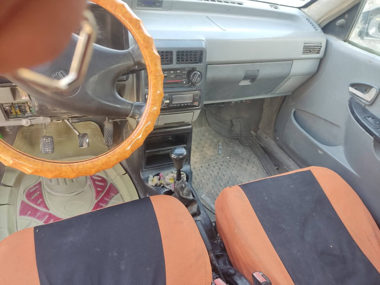 سايبا للبيع موديل 2009 كفال من ضربه وصبغ سياره حلوه وخير من الله تخم تاير باتري جديد  رقم نكليزي سنويه ال30 سعر 22 وبيه مجال مكاني ديوانيه مركز ‏رقم ‪0782 311 0595‬‏ مراوس بتكسي مديل 12 .11 هم نرهم
