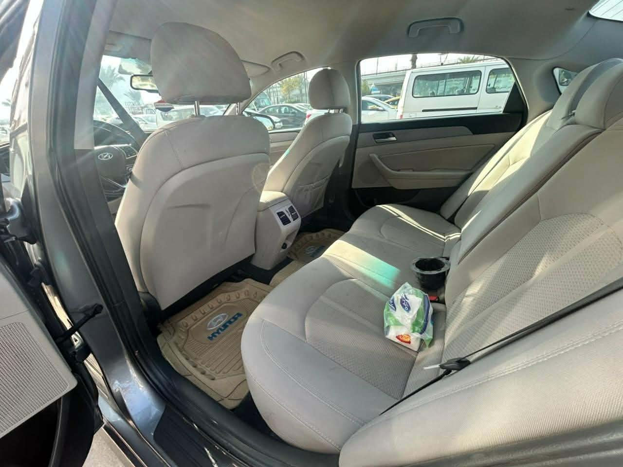 السلام عليكم 
هونداي سوناتا 2019 وارد امريكي 
 الحادث موضح بالصور والسونار موجود 
 كير محرك ممتاز وممفتوحات صدر جديد تدفئة وتبريد كله شغال 
 مواصفات عالية عدا الجلد والفتحة  السيارة بيها منظومة غاز 
رقم سليمانية الجديد  ماشية 91500 ميل 
مكاني بغداد المستنصرية 
السعر 130
*********** بغداد, العراق
