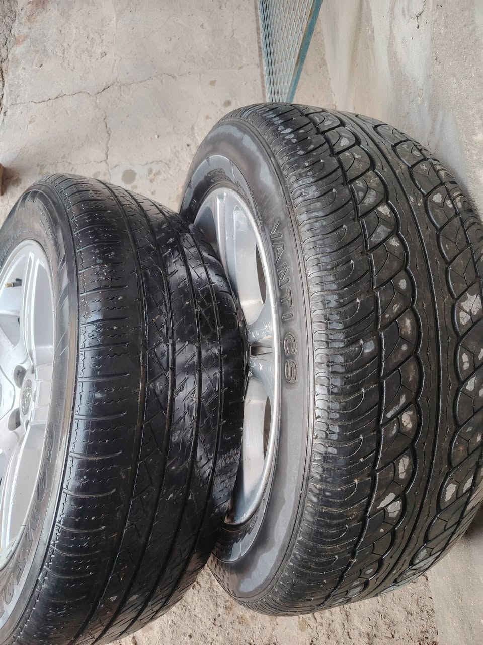سلام عليكم تاير وويل اوباما وتاير وويل جارجر حجم 17 وحجم 18 للبيع سعر اثنينهن 75 عنواني نجف اتصل
***********
