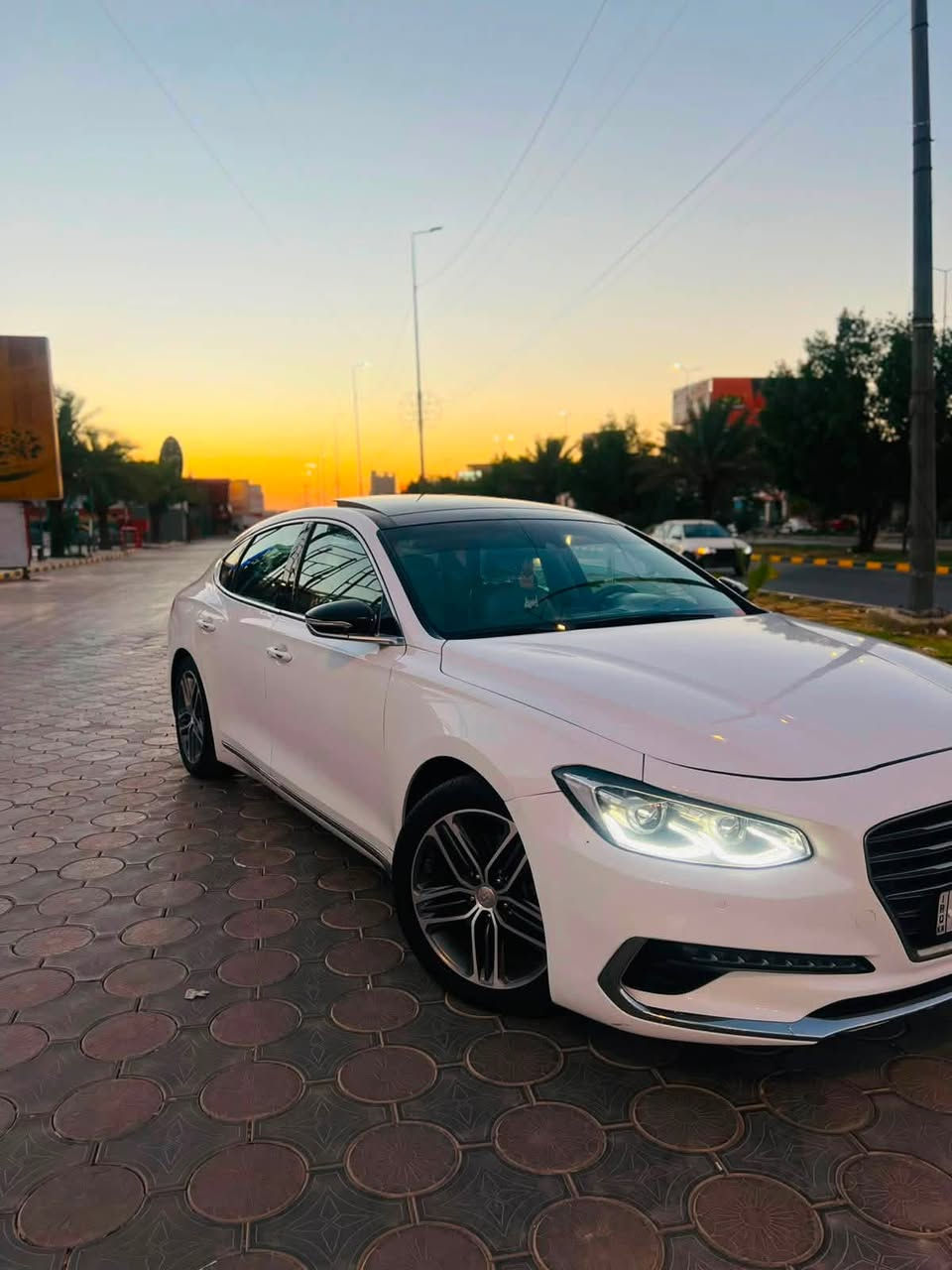 هونداي ازيرا  موديل 2017
ورد كوري وكاله 
فوول مواصفات 
بنوراما 
كشنات كهرباء 
وتدفئه وتبريد 
برده خلفيه 
شاشه متصله 
كرسي ميموري 
للاستفسار *********** واتساب  
المكان النجف الاشرف
السعر 139 ورقه

