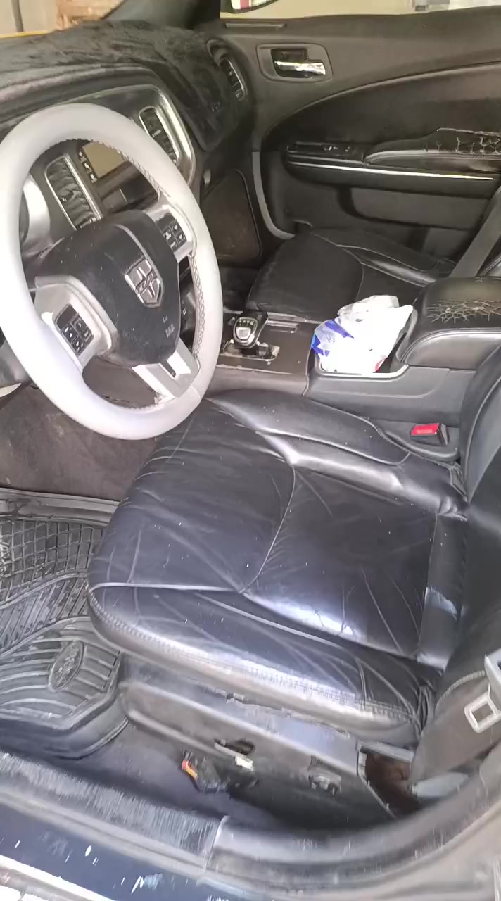 سلام عليكم جارجر 12باسمي سنوية28سيارة حادثها بجم سعر135 العنوان ميسان العرضات ..غير متواجد ع الفيس للأستفسار***********
