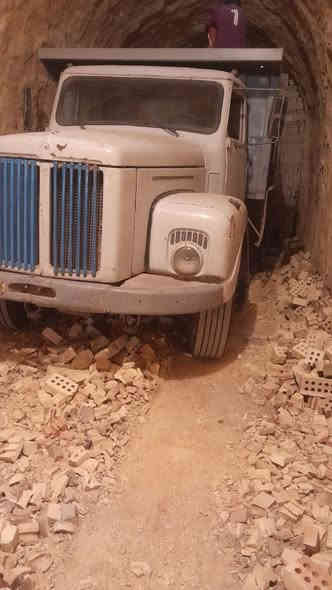 سكانيه ١١١ محرك ١٢ عادي لا بخار ولا تنقيص  قماره بابيهه اخياس عوزهه بس دوشمه  بدون تحويل عدي بيهه وكاله ***********
