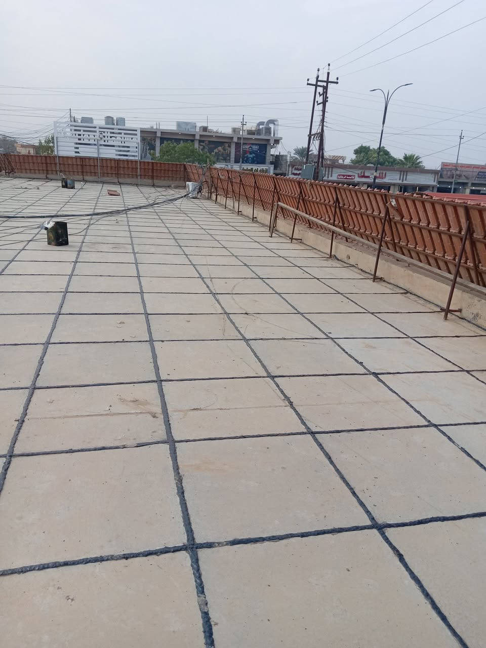 ***********واتساب ***********  جانب  من  أعمالنا اليوم عادة وقلع  الماستك القديم 
  لتطبيق الاشتايكر عن توفر كادر عمل لتطبيق الاشتايكر  كرسته وعمال   وبأسعار مناسبة... 
كما يوجد اعادة ماستك وقلع حسب حاجة السطح بضمان لاعمل 5 سنوات 
 طريقه العمل 
١.فرش السطح بمادة الفلانكوت 
٢.فرش السطح بمادة الزفت 
٣.وضع  التراب او استخدم نايلون وفلين حسب رغبه المواطن 
٤.وضع اشتايكر وماستك لاستفسار أكثر ***********
