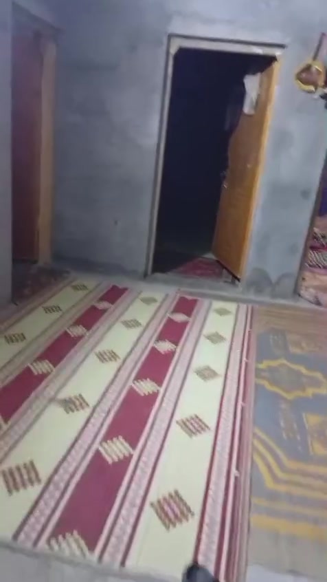 بيت للبيع بحاوي العباس حي ابو زناد المـــــــــساحه170 متر غرفتين وصاله ومطبخ حار وبارد وصحيات التواصل علئ هذا الرقم ***********@بيع وشراء سوق ماكولات الكعبي لبيع وشراء العقارات  الهدى في الشطره الهدى في الشطره @بيع وشراء بيوت الشطره
