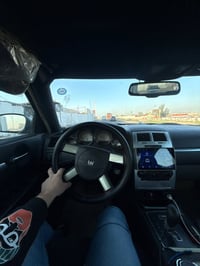 للبيع او مراوس بجارجر او اوباما احدث معا فرق جارجر 2010 اصل كنديه سيار...