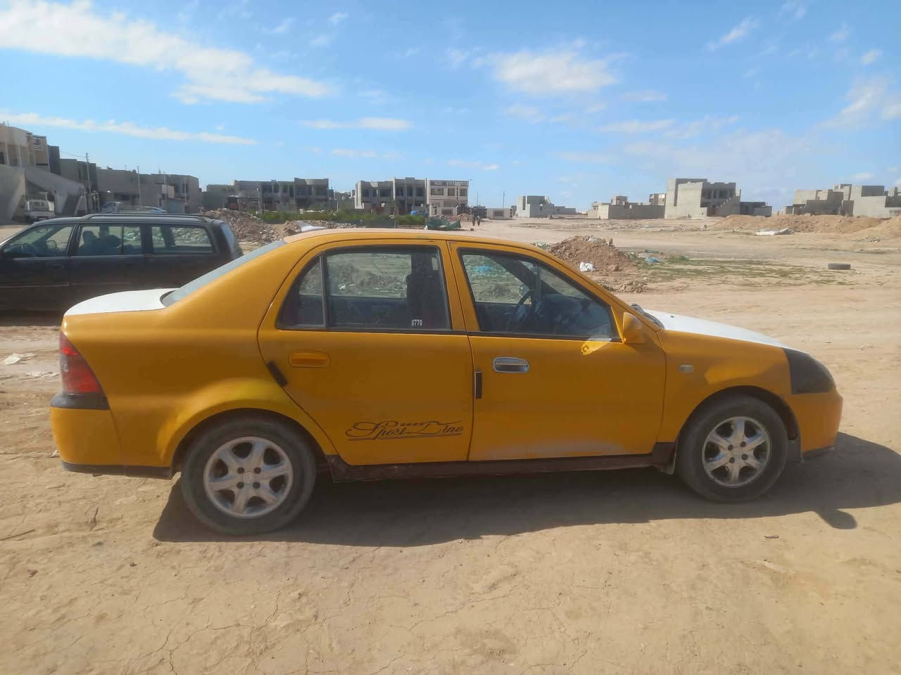 السلام عليكم بيع مستعجل
سيكي تكسي رقم بغداد دولي شرط التحويل مصفره موديل 2012 كير مكينه شرط صدر نضيف تايرات نضيفات كهربائية شغاله السياره جاهزه عليه اخر حبايه برغي ما ناقصه السعر 35 وبيه مجال مكان تكريت 
***********
