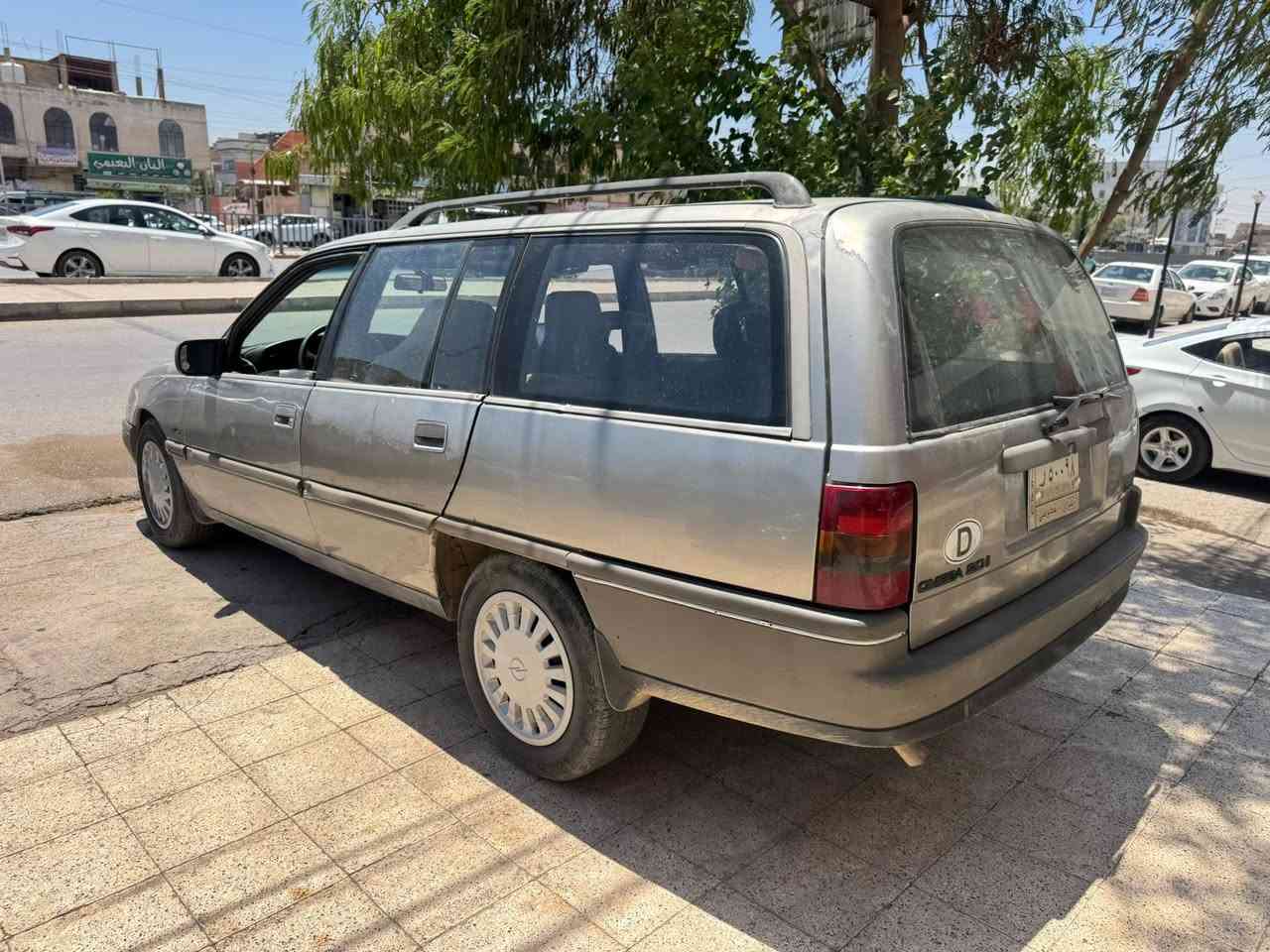 أوبل أوميكا  1987🚫اتوماتيك للبيع فقط
السعر 28$ 💸وبيهاا مجال

محرك 2.0 المرغوب 

كير اتوماتيك 

سلايت فتحة سقف

بدون حادث 🚫

رقم نينوى شرط التحويل 

حلوة السيارة وسعرهاا مناسب 

مكان السيارة موصل ايسر 

***********

***********
