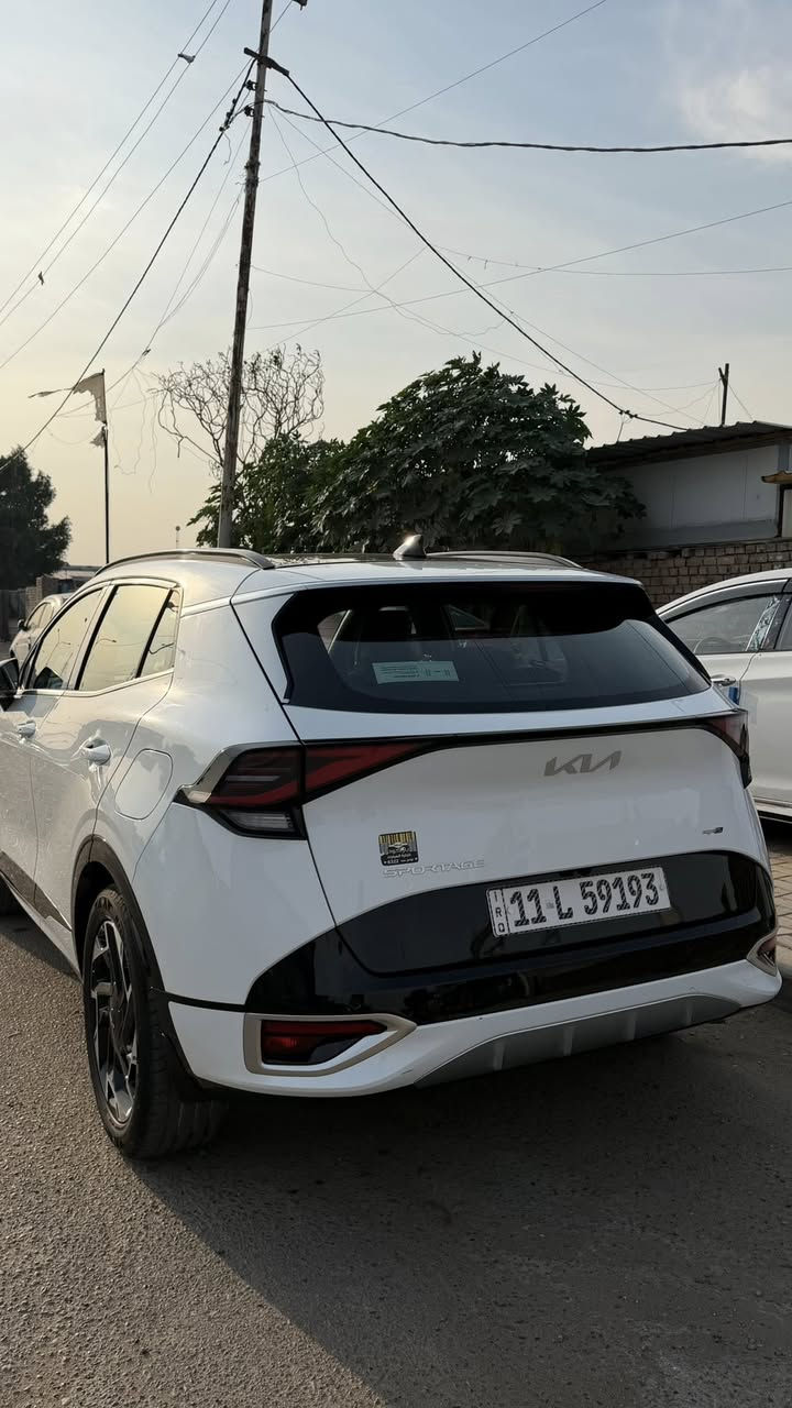 سلام عليكم
للبيع كيا سبورتج 2024 خليجي ماشيه ٢٩ ك رقم بغداد الانكليزي سيارة فول مواصفات 1/1 جيتي لاين  معروفه مواصفات الجيتي لاين فول للاخير 
بصمة 
بونراما 
كشن كهرباء
جنطة كهرباء
تدفئة كشنات وستيرن
مود درايف
لد امامي خلفي
شاشة ديجيتال
حساس امامي خلفي 
مري كهرباء
سبير منازل 
مكاني بغداد صليخ ال ٦٠٠
للاتصال ***********
السعر ب ٢٦٥ وبيها مجال بسيط علماً ان السياره نضيفه كلش مكفوله كفاله عامه بس بيها ٣ شخوط صغار مكحلهن باقي كله مكفول
