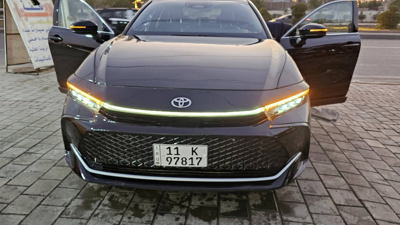 السلام عليكم  تويوتا كراون  لمتد بانوراما فول موصفات  هايبرد  ماشي ١٦ الف . بجم كبس  صبغ بس بوب  وجاملغ  لون   رقم بغداد بسمي.  ب٢٤٠.  و بيها مجال.  ***********
