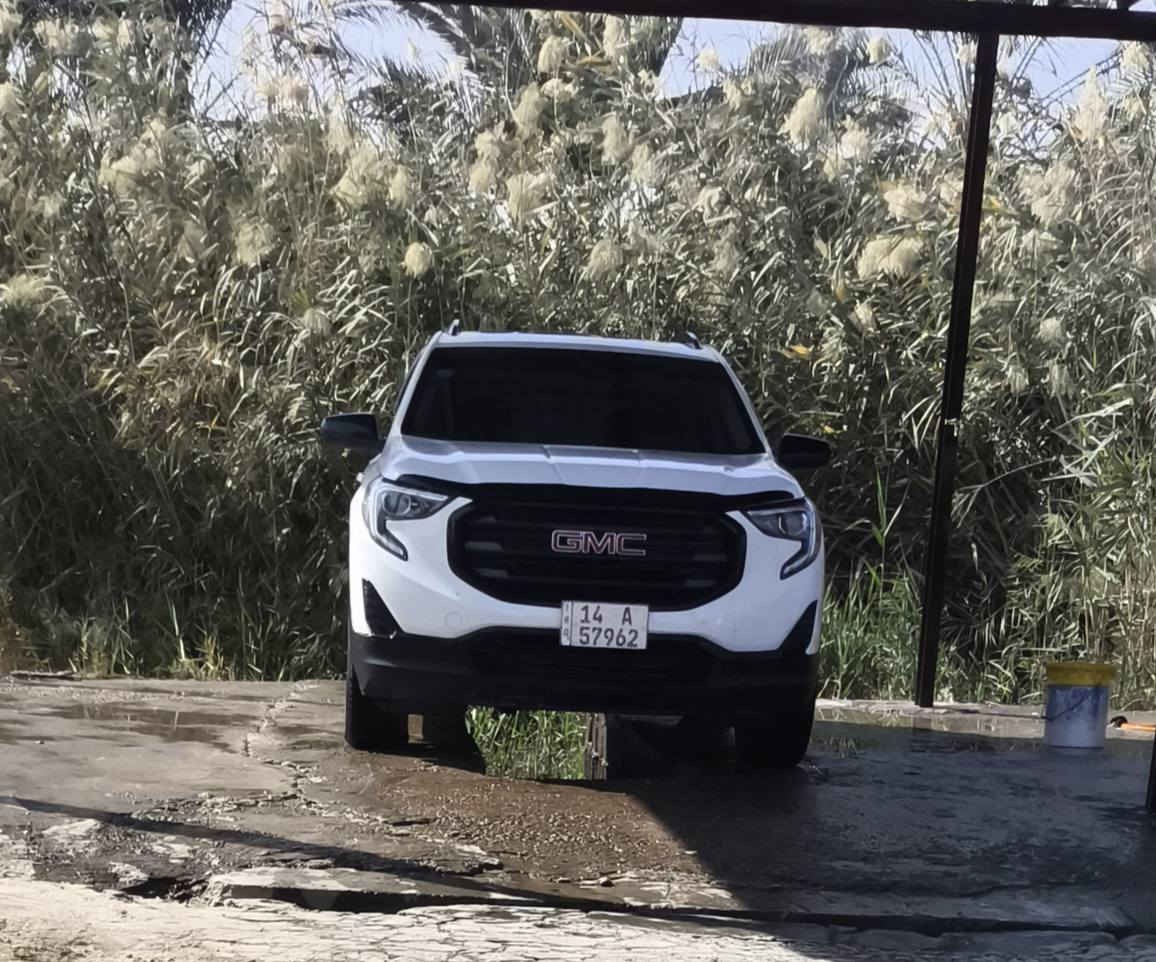 السلام عليكم  للبيع GMC تيران 2021 كفاله عامه  رقم بصره ب اسمي شخصياً مداور ثاني يوم السياره فول مواصفات بني راما فور ويل محرك 1500 تيربو معروفه مواصفات ال GMC تيران SLE 
***********وتساب و اتصال 
*********** اتصال 
السياره ماشيه 90 الف كيلو
