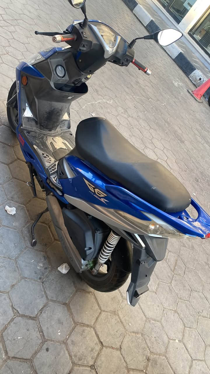 السلام عليكم
دراجه كامكو g6 جديده فقط محرك بي بخار بسيط
***********
