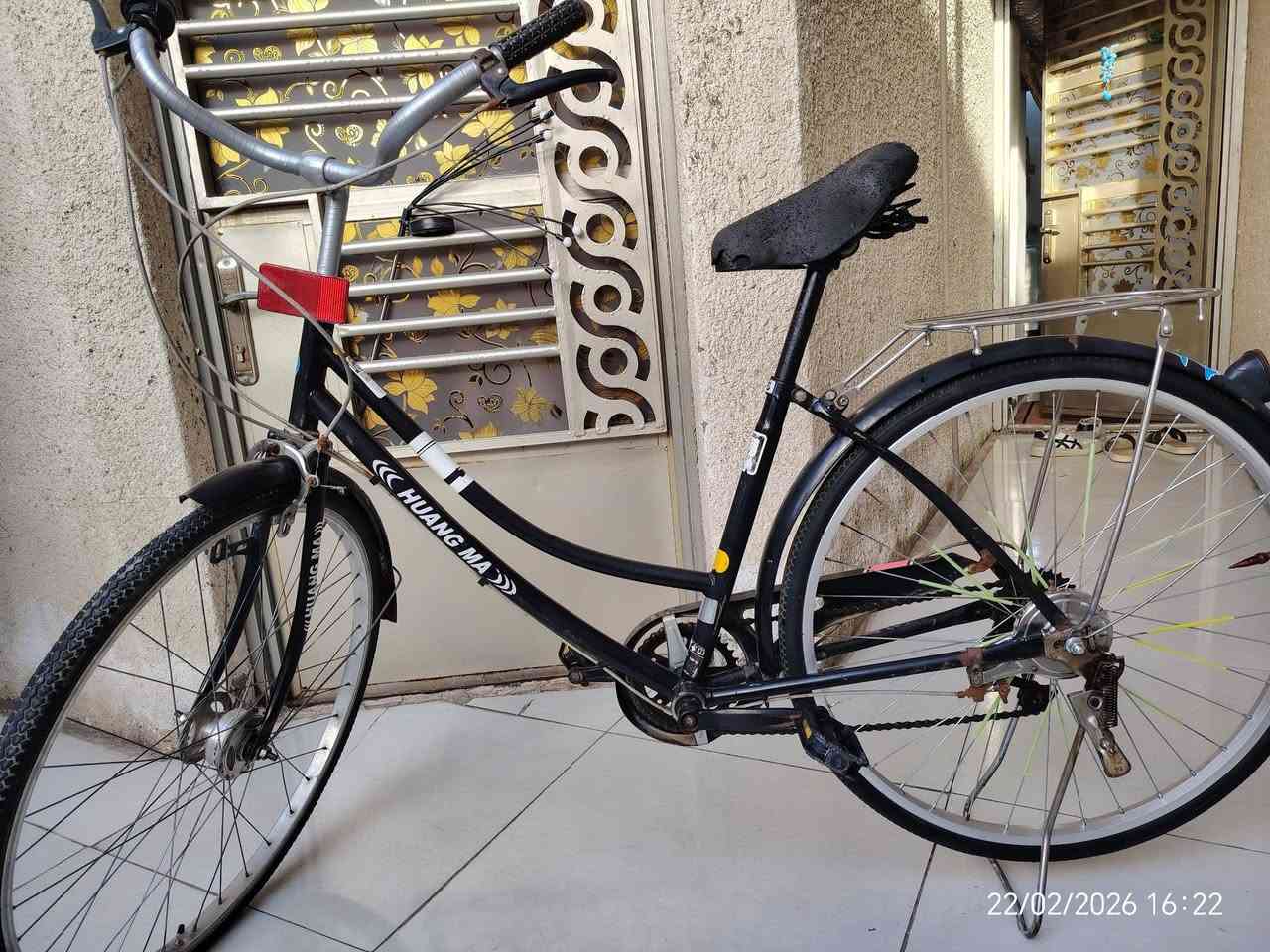 سلام عليكم
بايسكل بناتي لون اسود حجم 26 نضيف بي ضربات كدامكم بل صور سعد 90 او بي مجال للطيبين  او مراوس... بايسكل سباقات منطقه الشعب 
شراي تعال خاص مازنجر
*********** رقم واتساب
