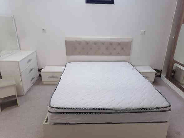 غرفة نوم 6 قطع جدا نضيفه مع الدوشك سعر 360 الف عنوان زانكو99 تلفون اتصال واتساب فايبر ***********
