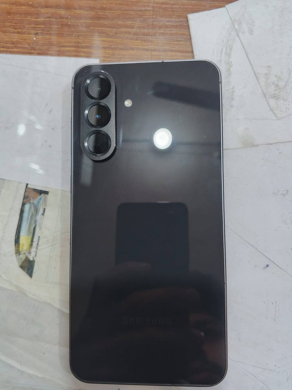 سامسونك A56 فايف جي
جهاز جديد صالي سبوع من مشتري كفاله من زلغ 
سعره 350 وبي مجال قليل شراي 
***********
