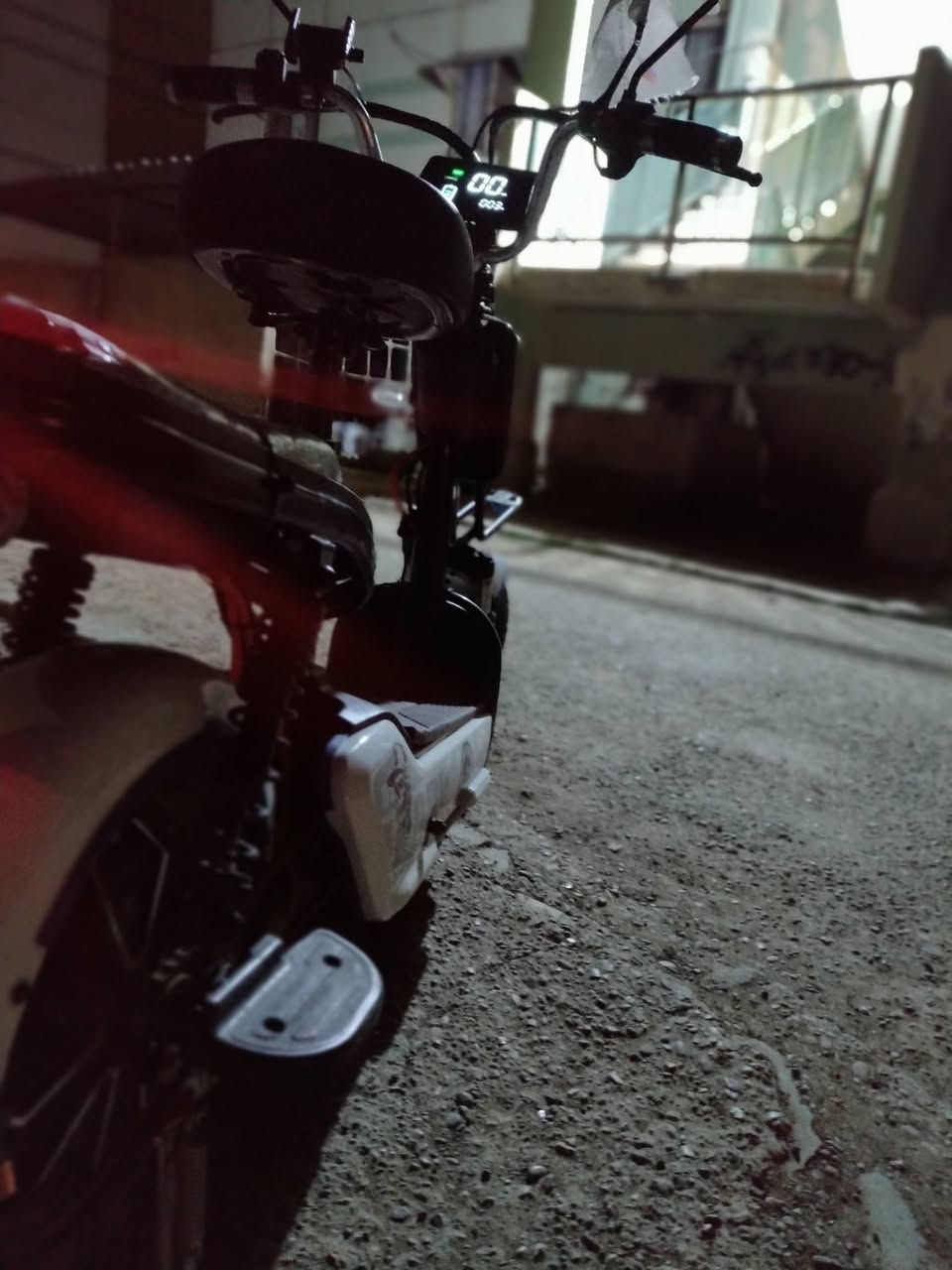 سلام عليكم باسكل شحن نضيف ما بي اي عيب حجم 14 السفتسار على ها الرقم ***********
