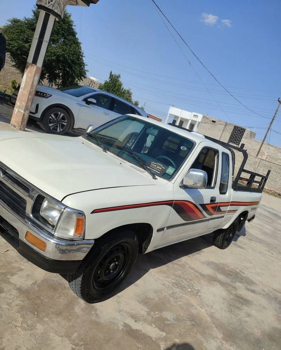 سلام عليكم للبيع بيكم تيوتا 1994  قماره ونص رقم دهوك تحويل او وكاله بشرط سياره مصبوغ عام جديد قبل 10 ايام محرك كروسيده شرط معمر رايمر قبل 20 يوم كير بشرط تواير زين دواخل نضيف مغلف غلاف كشن جديد سعر 45 وبيها مجال بسيط وعنوان موصل تلعفر . للاستفسار خاص او للاتصال ***********
