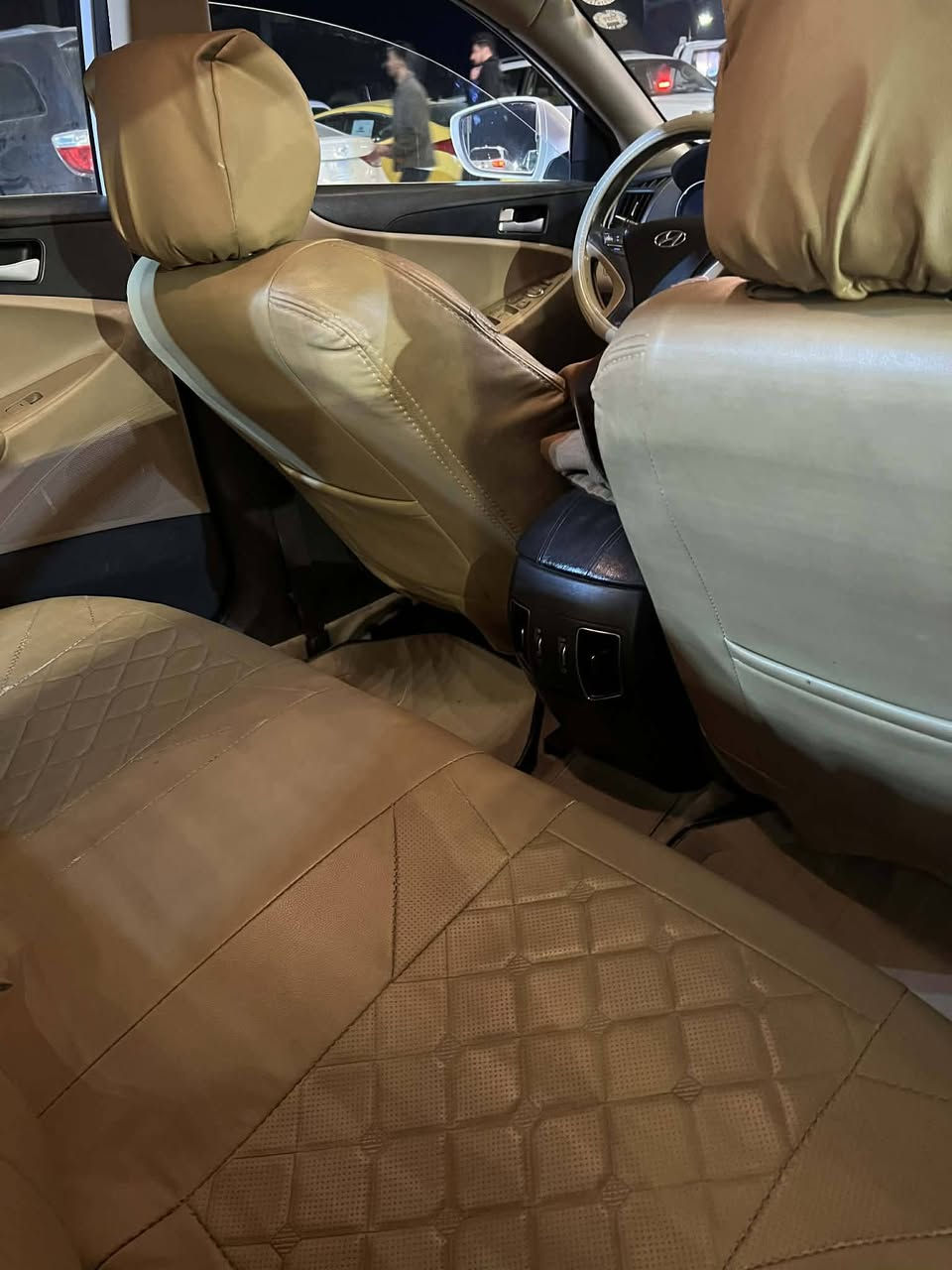 سلام عليكم سوناتا موديل 2014 خليجي السياره جديده من مكينه كير حداديه تبريد  مكينه ٢٤٠٠ دوش  رقم دهوك الجديد سنويه لل ٢٠٣١ مكفوله كفاله عامه ماعده كارت بل دور الخلفي المكان ديوانيه السعر ١٣٨ وبيه مجال بصيط غير متواحد عل النت 
***********
