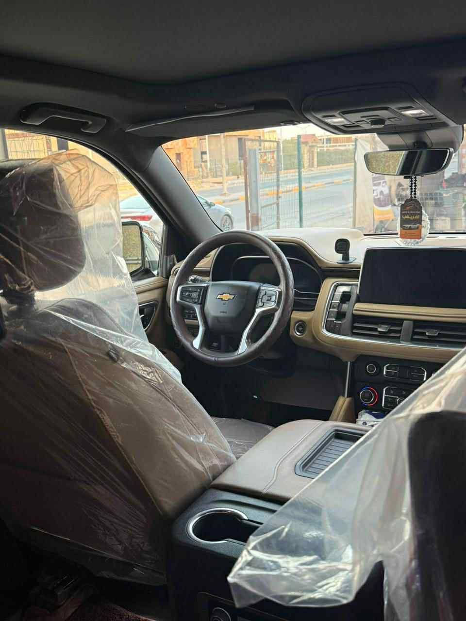 السلام عليكم للبيع
تاهو بريمير موديل ٢٣ خليجي  شركة المنصور ماشيه 75 ومعروفة مواصفات البريمير ميحتاج اذكرهه بيهه قطعة صبغ جاملغ خلفي فقط
كشنات Vip منفصل
سعرهه 500 وبيهه مجال قليل
للاستفسار الاتصال
***********
