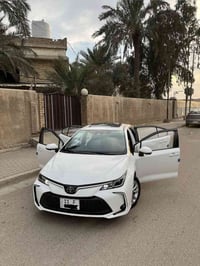 للبيع كورلا هايبرد 2025  فول موصفات للأخير اعلة فئة زيرو السيارة رقم ب...