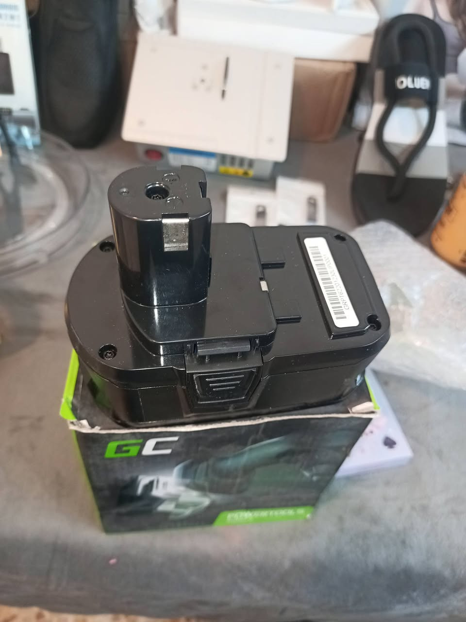 السلام عليكم  من رخصت الادمن عندي بطاريات ليثانيوم من هاذ النوع خلي سعر بلي يرضي بي الله واتساب فقط *********** غير متواجد فيس
