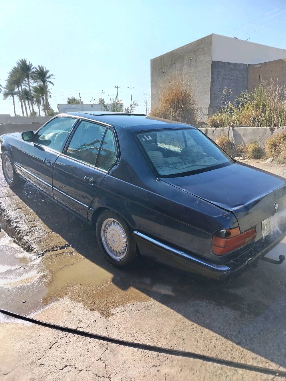 اسلام عليكم BMW للبيع كير محرك مكفول السياره 6سلندر 735 موديل1992 السعر 33 بيها مجال العنوان الرمادي اسجاريه