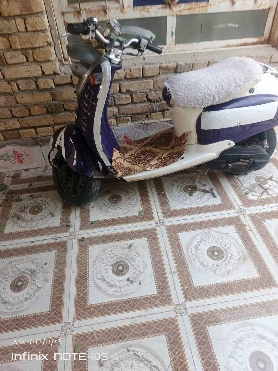 السلام عليكم 
دراجه للبيع 
السعر 200 
***********
