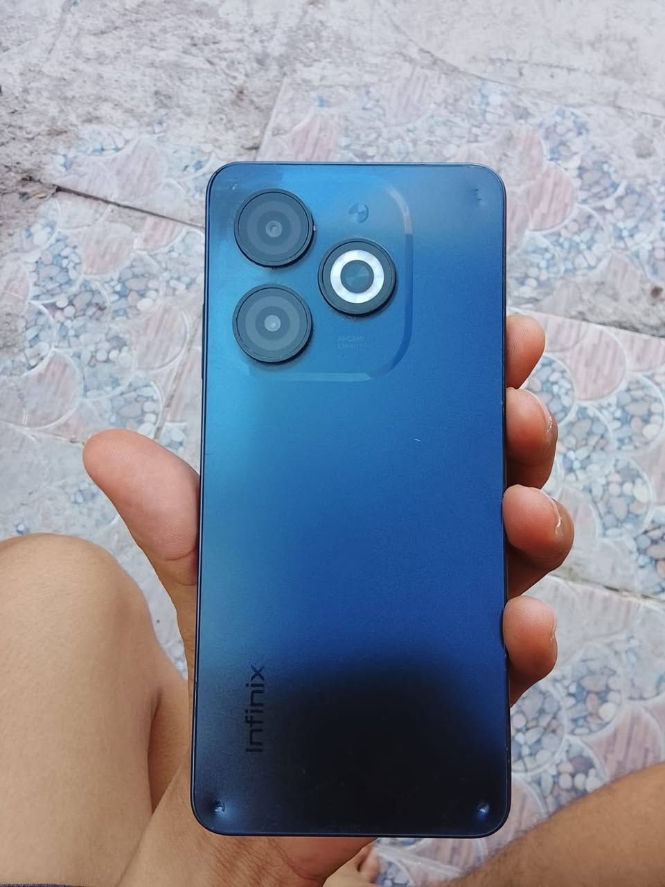 ‏للبيع Infinix Smart 8 – أسود
‏
· ‏💾 الذاكرة: 128GB
· ‏⚡ الرام: 4GB + 4GB
· ‏🔋 بطارية 5000mAh
· ‏🔌 مع الشاحن الأصلي
· ‏📦 الكارتون غير موجود
· ‏✅ الجهاز شغال بصورة ممتازة
· ‏ملاحظة: الشاشة مبدلة، اصليه 
‏💰 السعر المطلوب: 125.000 وبي مجال 
‏
‏📩 للاستفسار، ***********
‏
