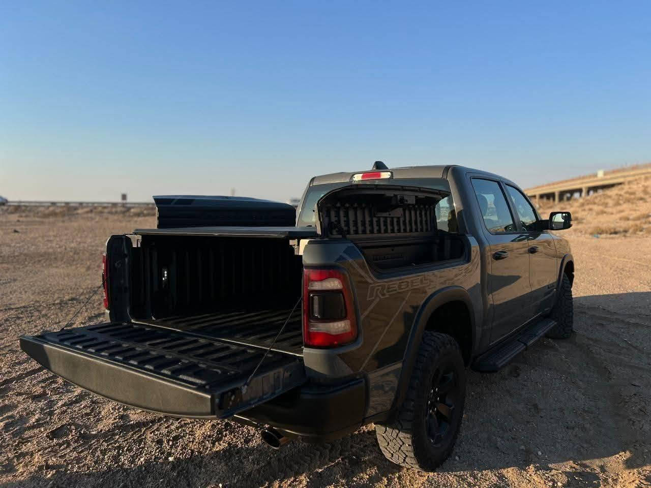 Ram Rebel 2023
شركة هارلم خليجي 
محرك هيمي. 8 سلندر 
فول مواصفات 
كفالة عام 
رقم اربيل 
40 الف ميل ماشية
وتس اب
***********
