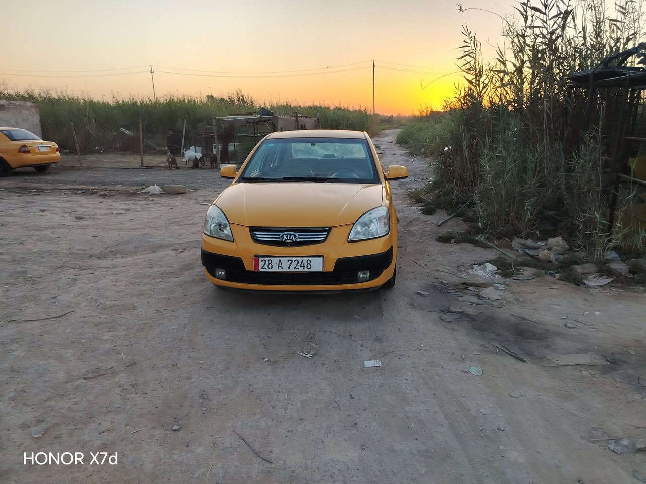 السلام عليكم كيه ريو للبيع موديل ٢٠٠٩ خليجي السياره مكفوله مكينه كير حدادي تخم تاير تبريد سنويه جديده هيئه مصفره مكينه ستميه مكان السياره ديوانيه السعر ٧٢ وبيهه مجال غير متواجد عل الفيس اتصال ***********
