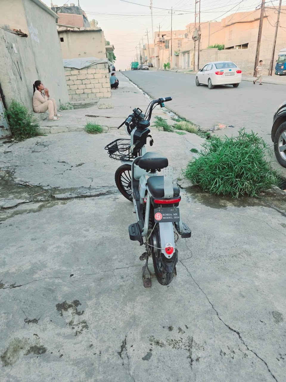 سلام عليكم دراجه شحن بطاريات يقرن 10 ونص بي وحدة تعبانه لو 2 سعر 225  ***********
