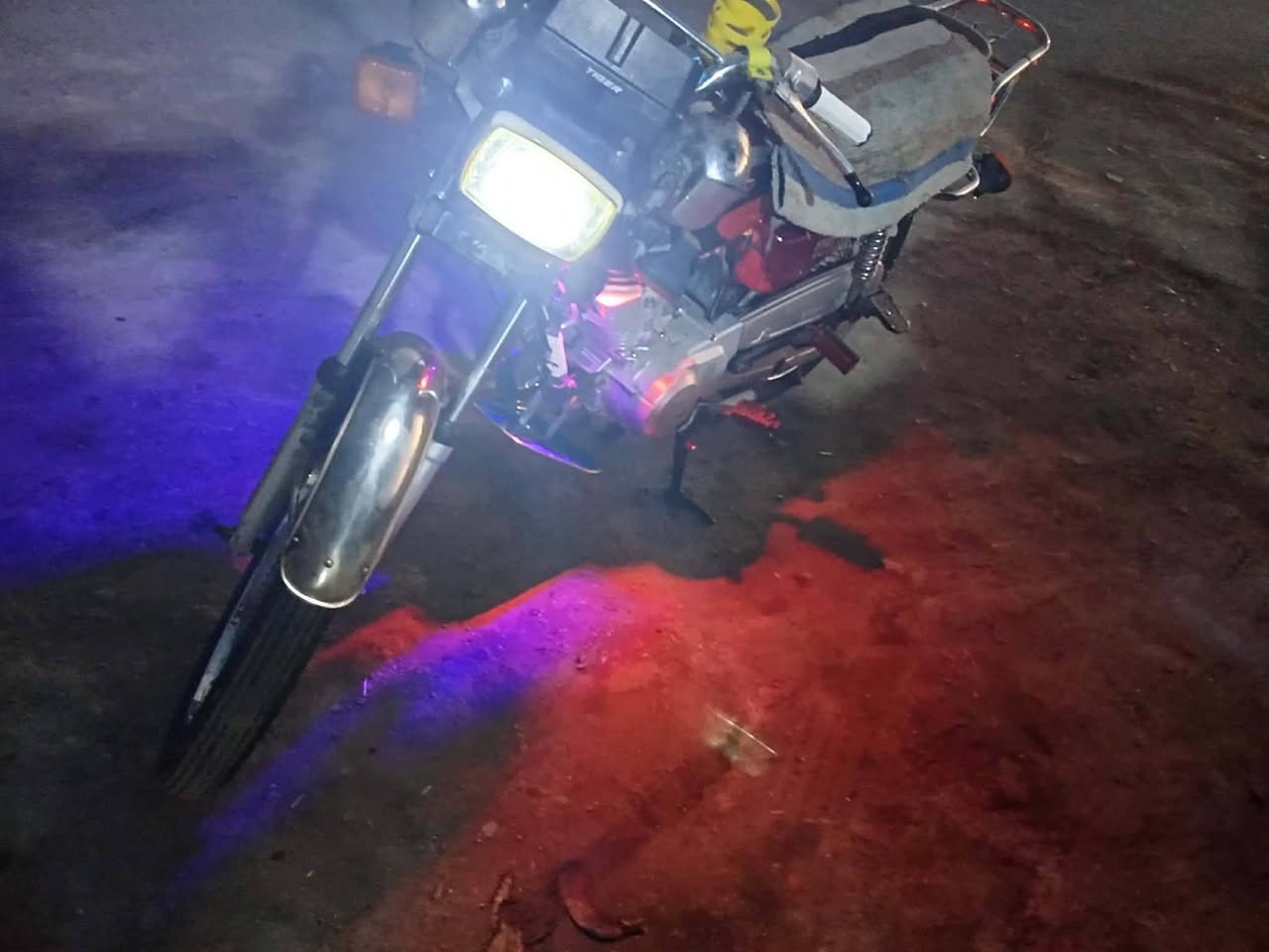 السلام عليكم شباب تايكر للبيع موديل 2020 اوراق اصولي الدراجة حلوة محرك مامفتوح كهربائيات كلها شغالة سعرها 450 وبيه مجال للشراي خاص حبايب وهذا رقم  استفسار *********** / ***********
