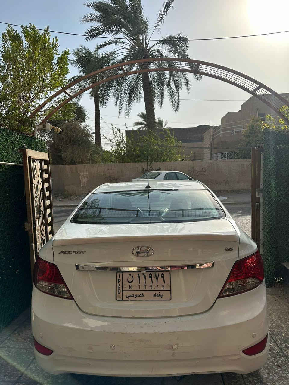 اكسنت ٢٠١٥ خليجي للبيع
ماشيه: ١٠٠ كيلو فقط 
بيها بس جاملغ بارد عكس السايق مثل ما موضح
رقم جديد وسنويه جديده سياره كامله 
مكفوله مابيها اي نقص 
مكاني بغداد 
السعر :110 ورقه وبيها مجال بسيط 
***********
