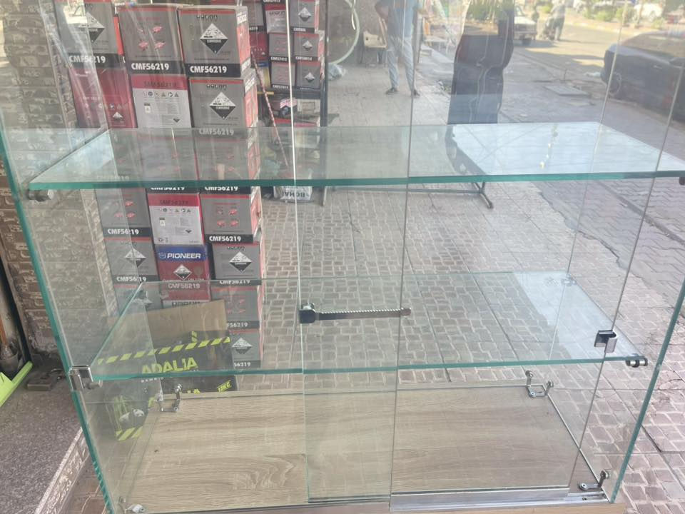 فاترينة جام استخدام قليل
ارتفاع 150cm وعرض 40cm نزال 28cm
سعره 125 الف
المكان بغداد جكوك
***********
